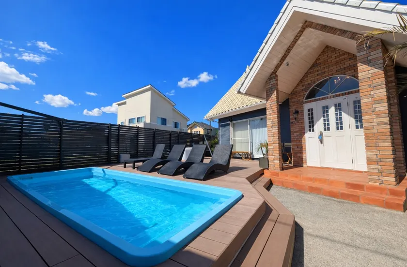 6-minute walk to the sea | Pool, sauna, BBQ, pets | Makame Coast | Maximum 8 people - Image 1