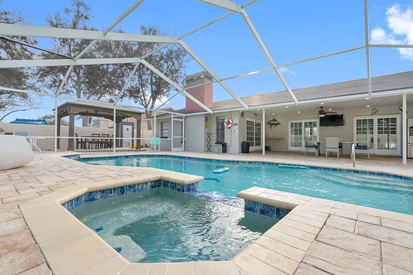 Just 15 min Aiport-Luxury house, new pool, BbQ wif - Image 1