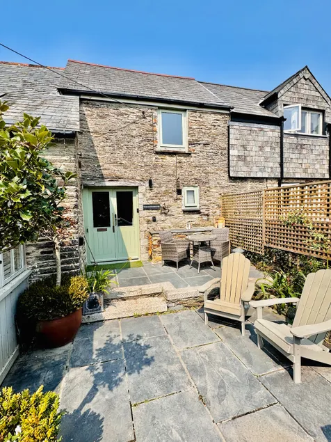 The Roundhouse Tregonce, Padstow, near the sea - Image 1