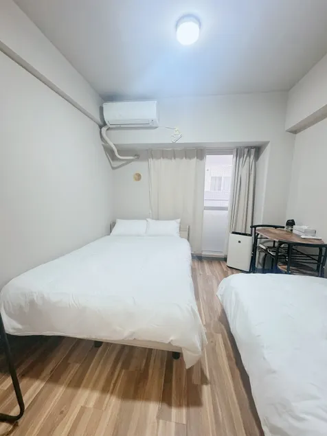 Tokyo TK 202 - Image 1