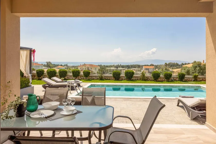 Casa Bella - Image 1