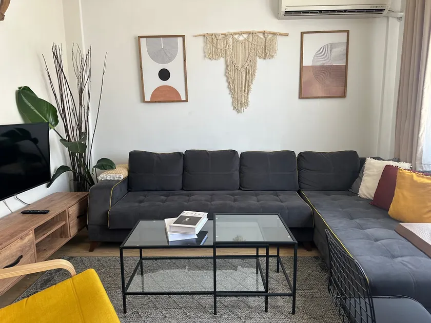 Living Space with a Unique View in 9 Cihangir - Image 1