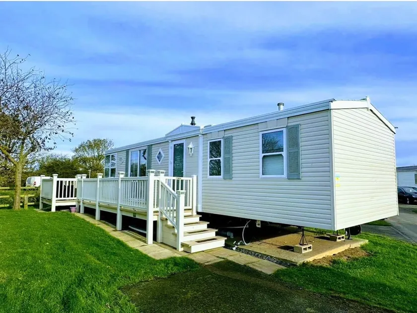 Sea Breeze-A Beautiful 3 Bed Pet Friendly Retreat - Image 1