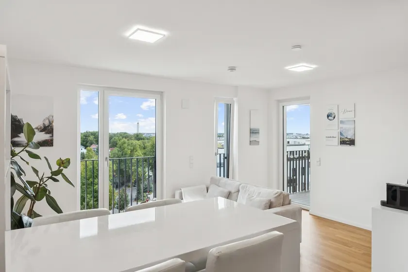 Luxurious and stylish apartment at BER Airport - Image 1