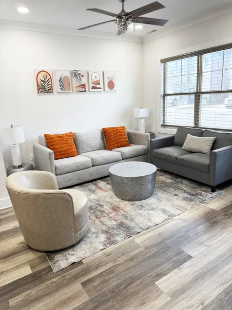 Nice Family Friendly Townhome, Sleeps 6 - Image 1