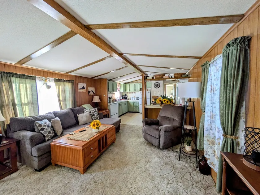 Robinson Lane home - Image 1