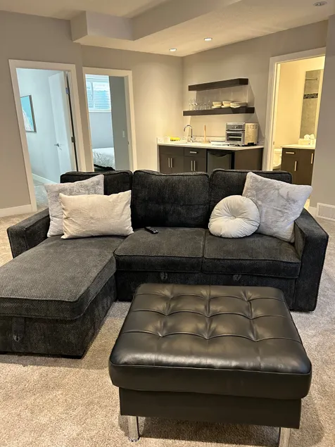 Modern suite for the whole fam near UofC, SAIT - Image 1