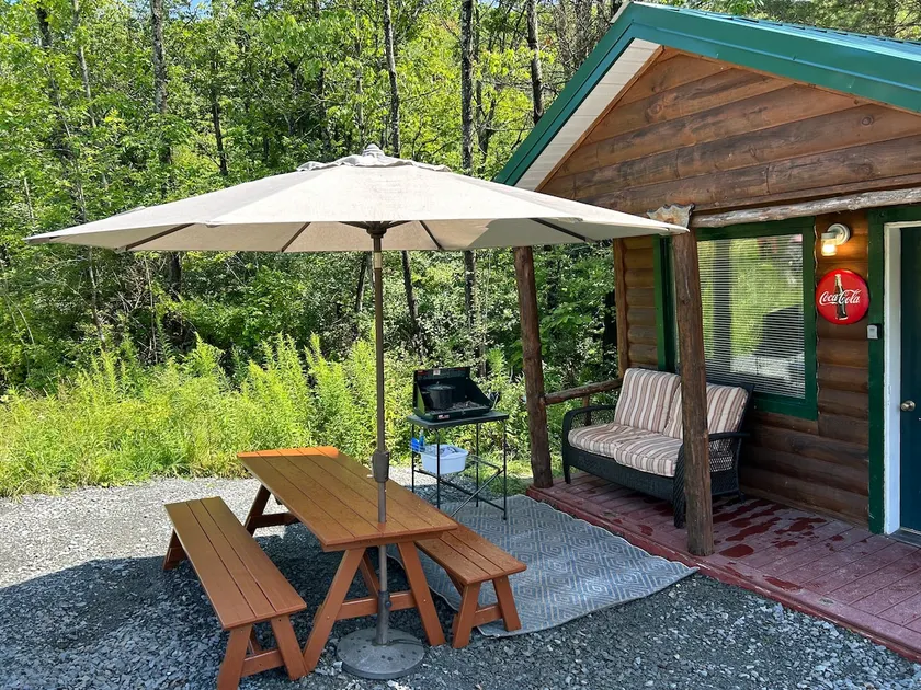 Coca Cola Cabin (So cute) - Image 1