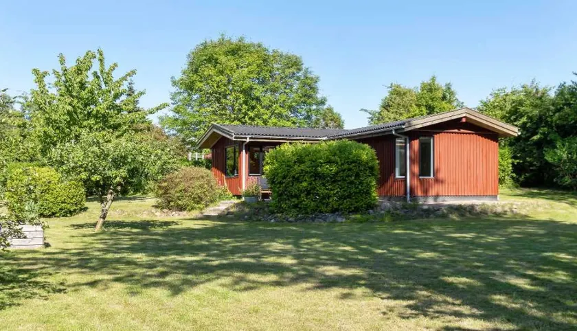 Cozy cottage close to the beach - Image 1