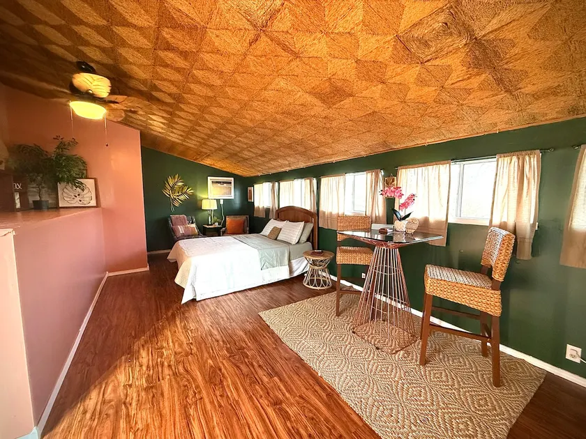 Private Guest House - Image 1