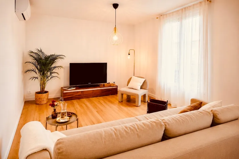 Elegant Duplex • Parking • Sleeps 7 • Near Paris - Image 1