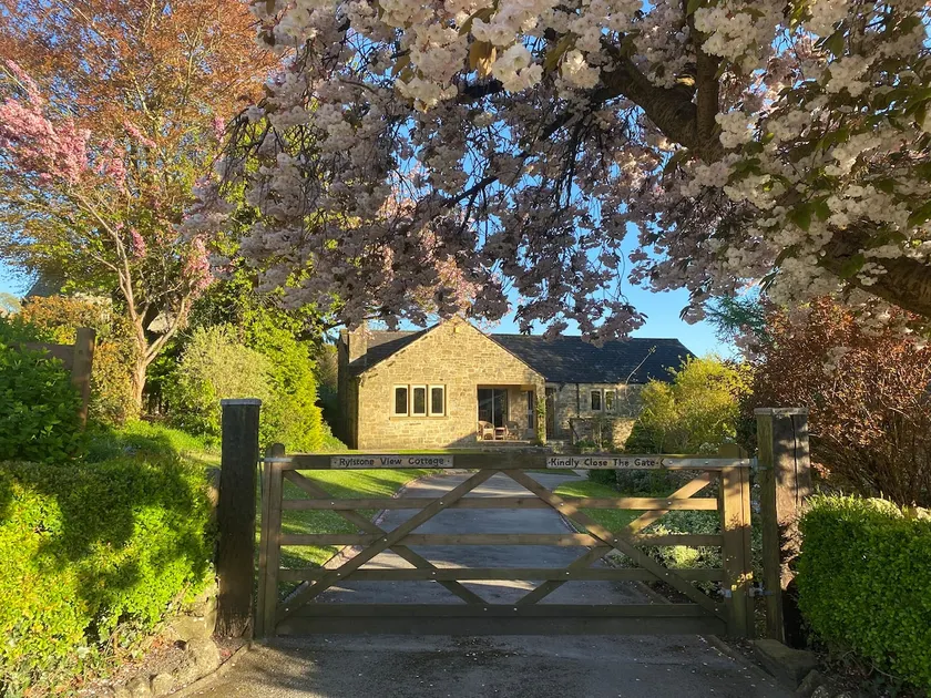 Rylstone View Cottage - Image 1