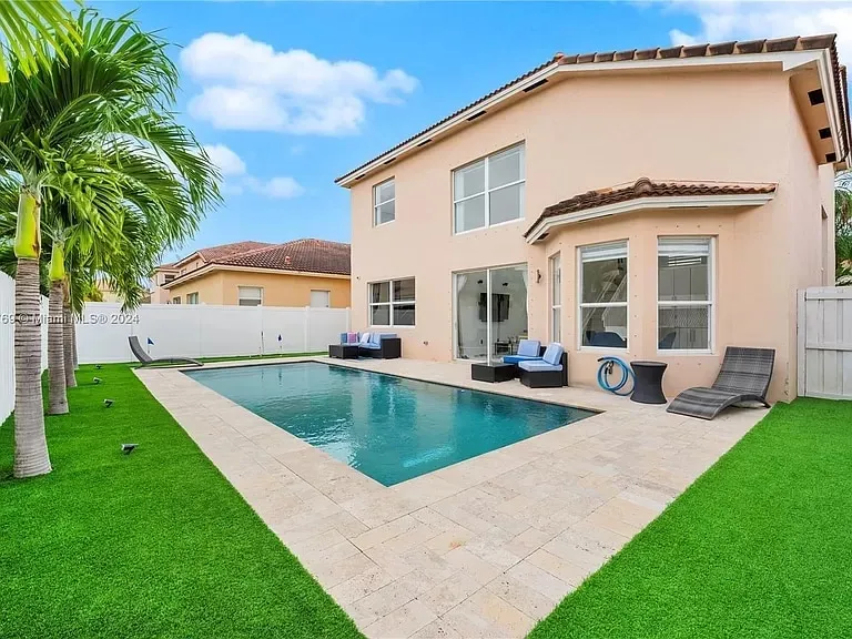 Elegant House close to the Keys! - Image 1