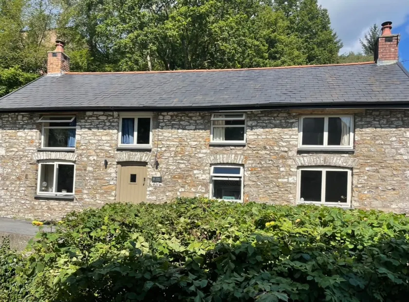 Bwthyn Clwydau riverside cottage - Image 1
