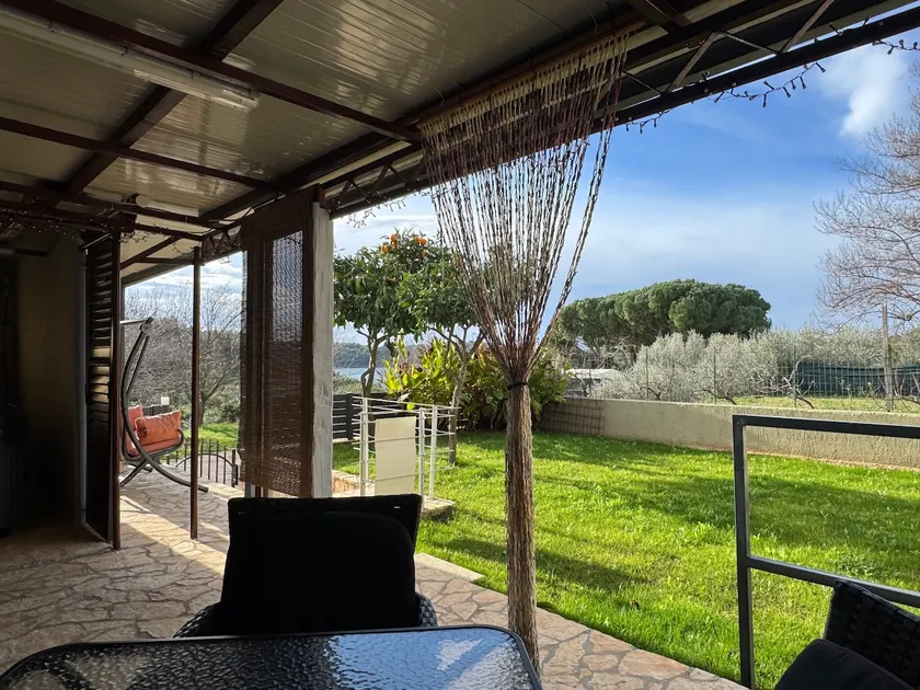 Sunshine vacation apartment with hot tub and sauna - Image 1