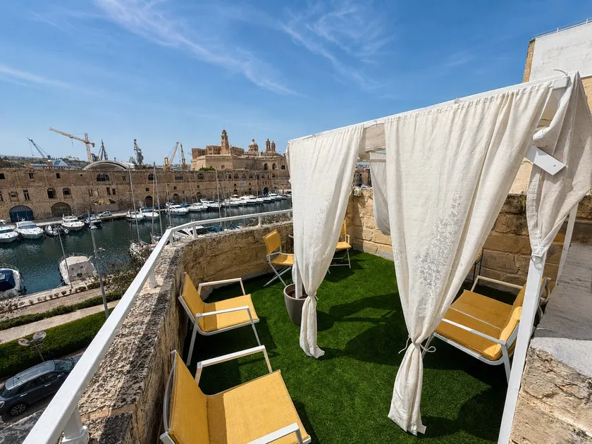 House on the Marina | Parking + Near Valletta - Image 1