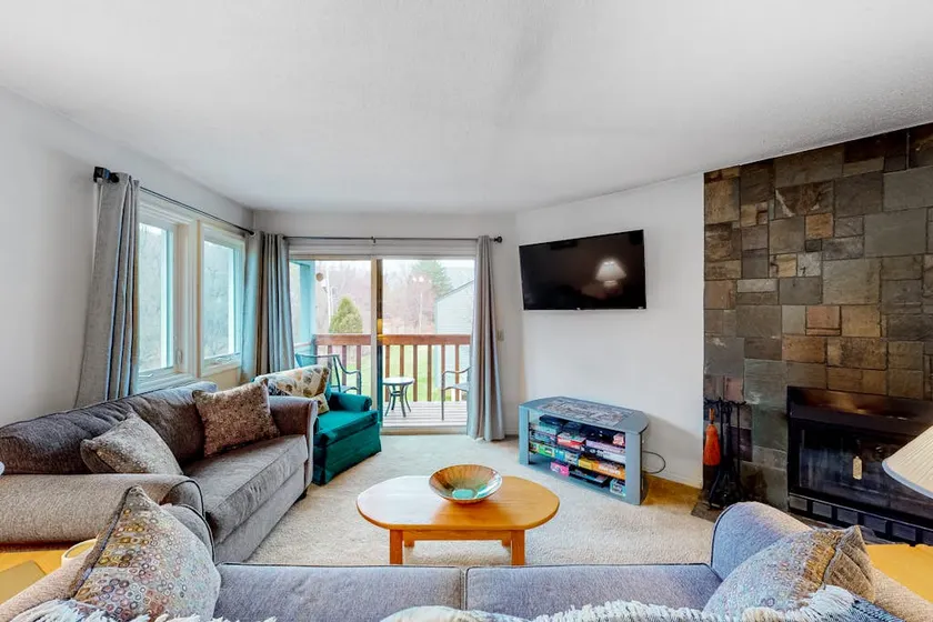 3BR Valleyview | Balcony | Pool | - Image 1