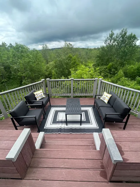 Fall Foliage Retreat w/ Private Lake Front Access - Image 1