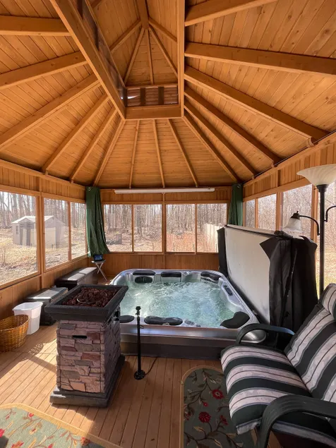 Apt + Spa-hot tub, private entrance, self check-in - Image 1