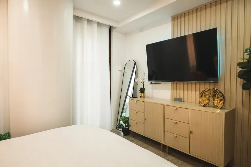 New Cozy Condo - City Center! - Image 1