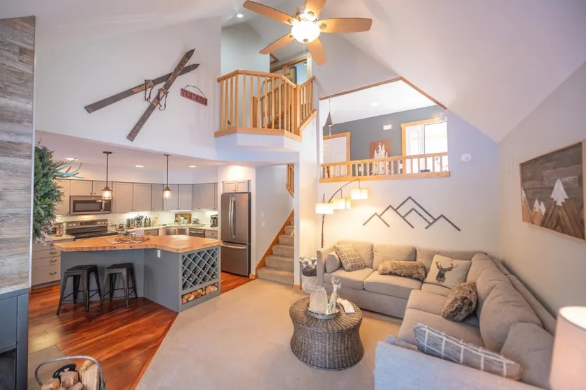 Brand New 4 Bedroom Listing with private hot tub! - Image 1