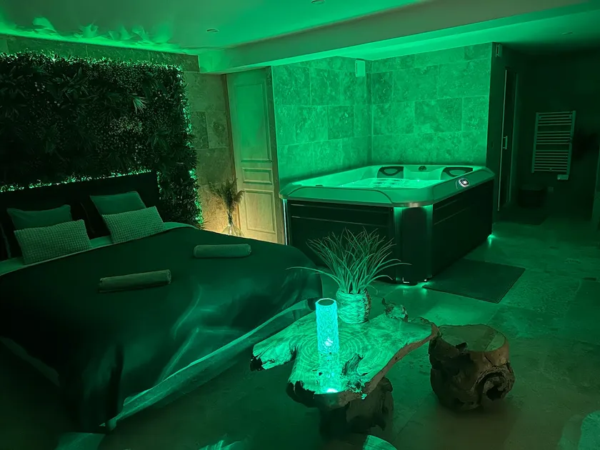 Love room - Image 1