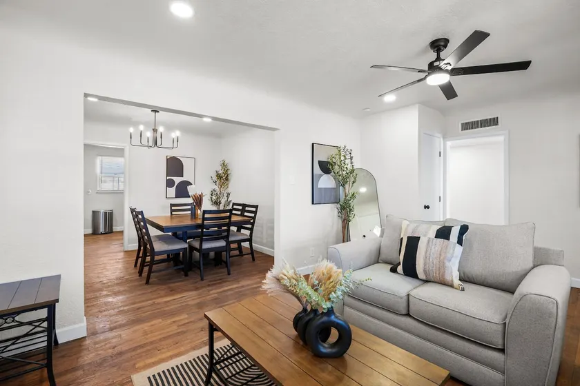 Newly renovated 3bed 2 bath boho style house - Image 1