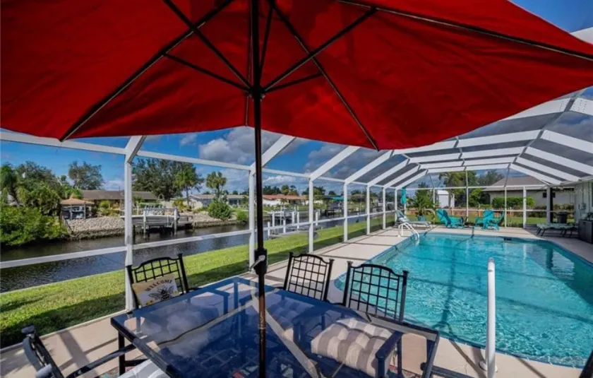 Heated Pool, Canal Front, Kayaks - Image 1