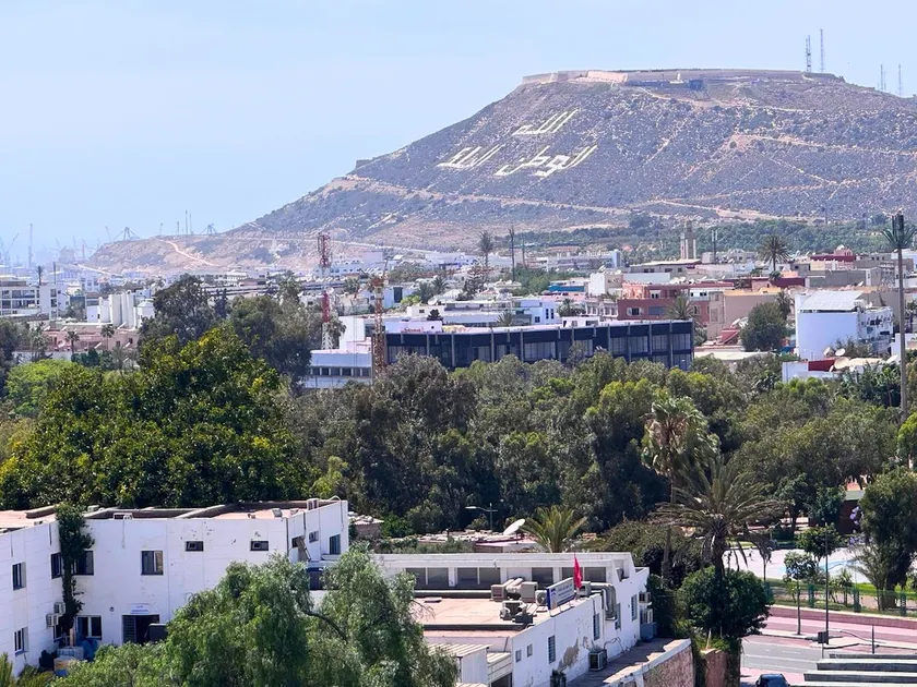 Agadir View – Swimming pool, central location, and sea view - Image 1
