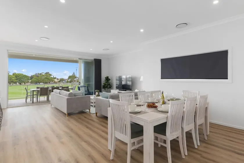 South Beach Escape: Sensational Shell Cove Living - Image 1