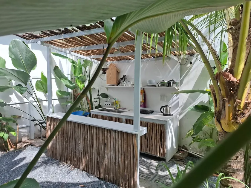Pipo house, cool breeze, beautiful sunshine - Image 1