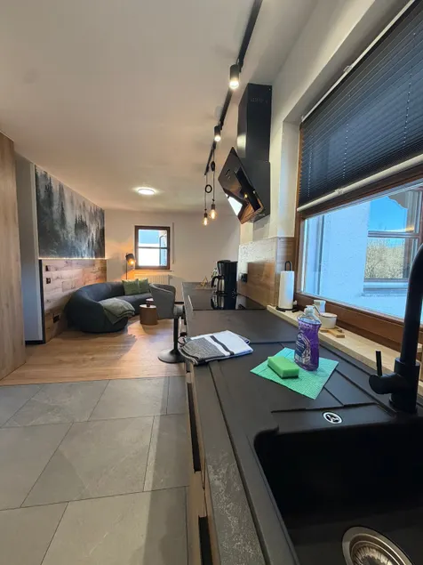 Apartment with a panorama, small but nice - Image 1