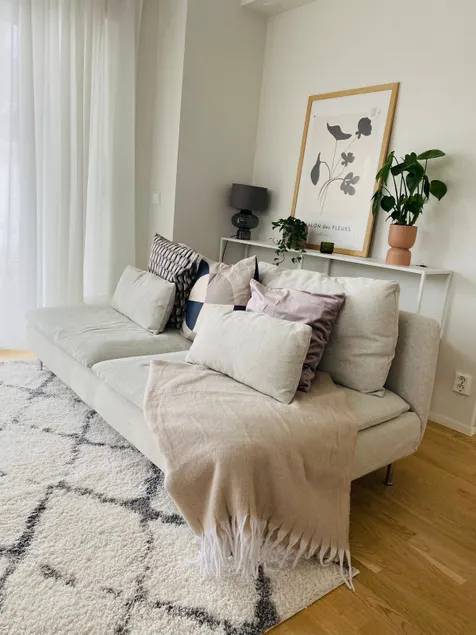 2 Bedroom Apartment - by University - Image 1
