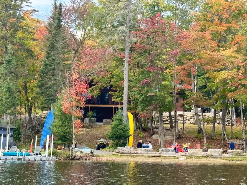 Water Front Lake House(4 Seasons) - Image 1