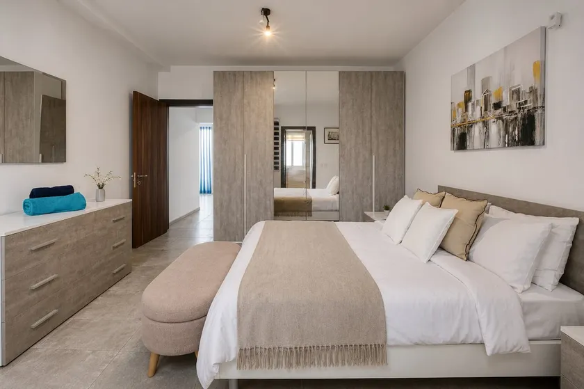 Amazing 2Bed in Gzira Centre by Beyond Stay - Image 1