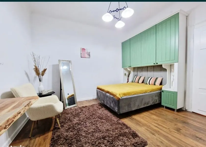 Central one-room apartment - Image 1