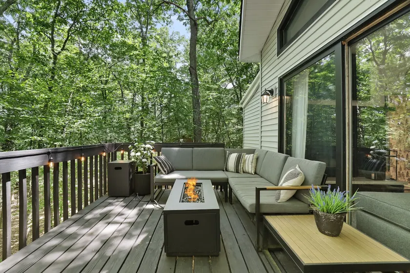 Poconos Chatham Continental - Hot Tub & Fire Pit - Image 1