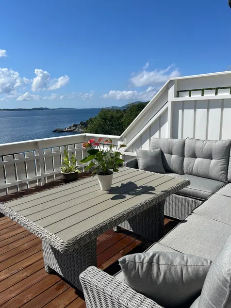 Apartment by the sea. - Image 1