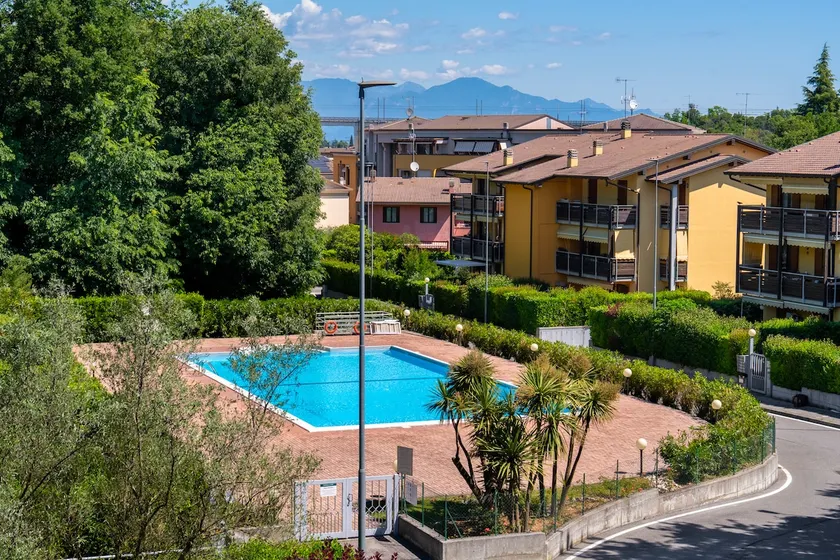 Garda Tulipano quiet two-room apartment with pool - Image 1