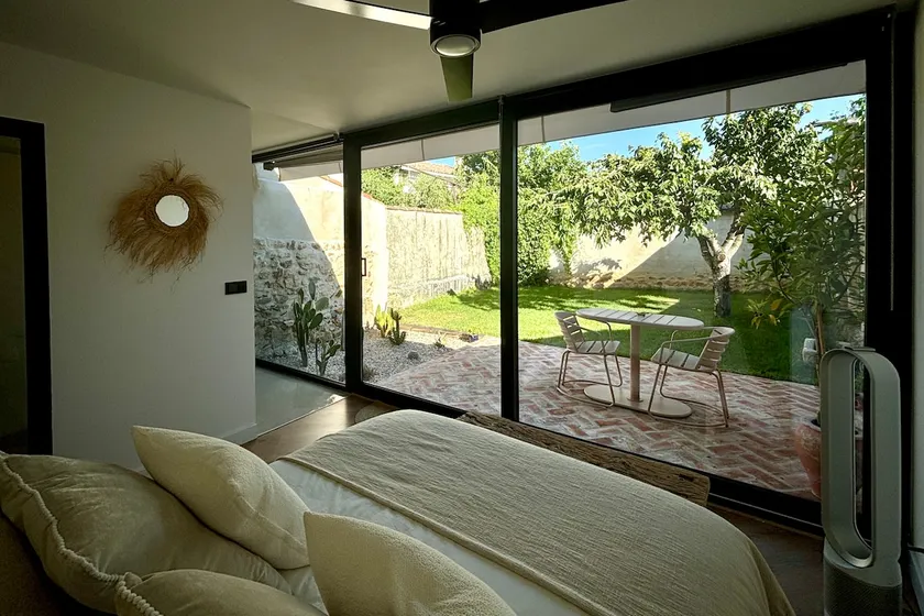 Rural Boutique with Jacuzzi and Garden - Image 1