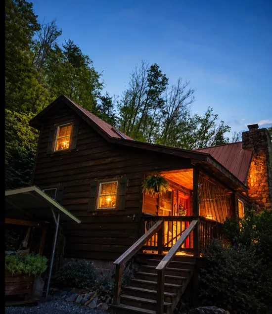 Private Smoky Mountain Escape Hot Tub & Fireplace - Image 1