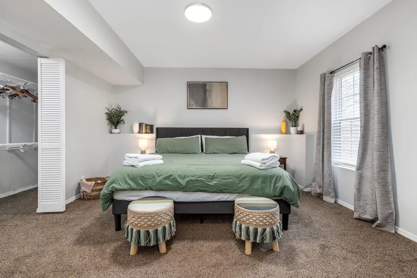 Recruit Retreat Apt Near FLW - Image 1