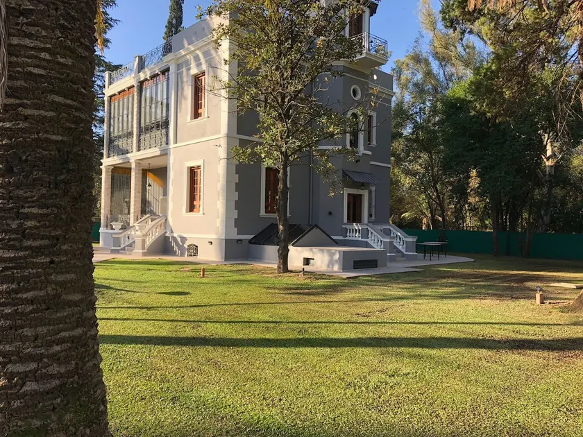 Stylish house - Image 1
