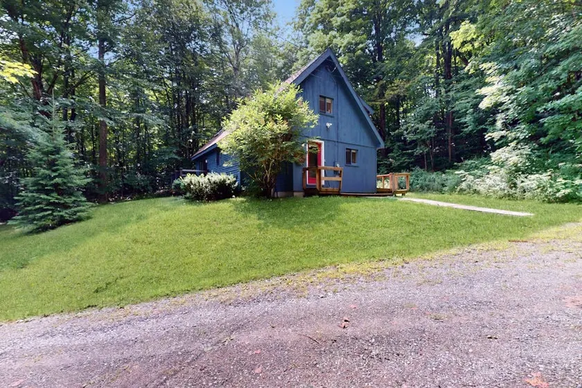 Classic 3BR Mountainview Dog Friendly - Image 1