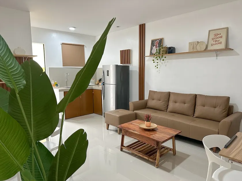 Unit in Capitol Drive Balanga near establishments - Image 1