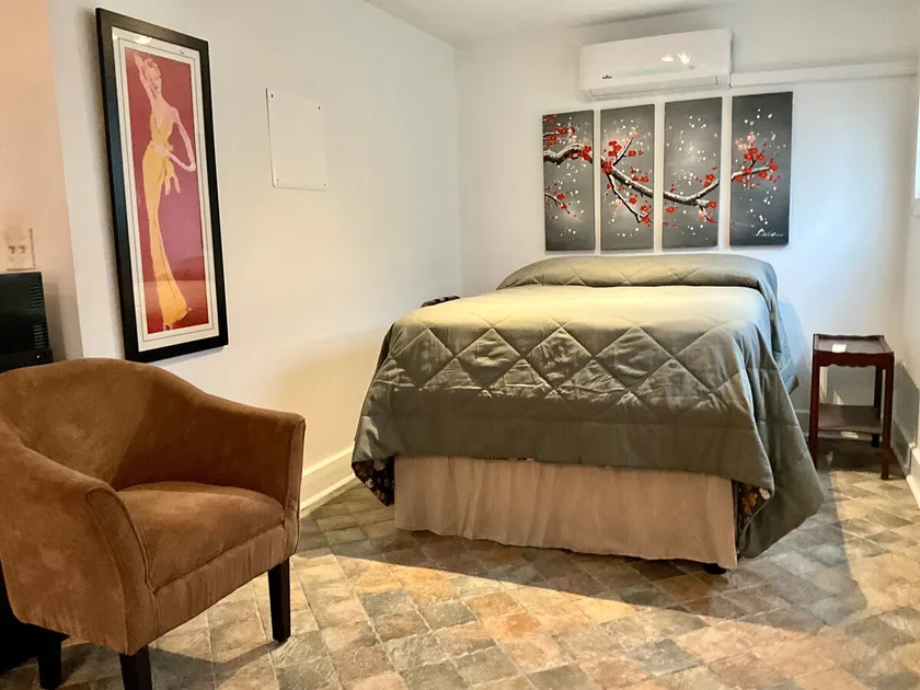 Charming Studio in the Heart of Springfield - Image 1