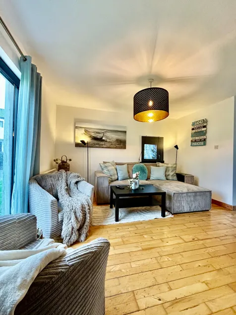 Sea Whispers - My Charming Costal Retreat in Youghal - Image 1