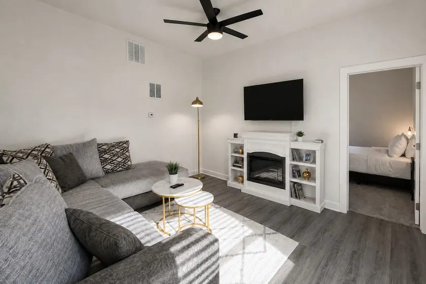 Luxury Cottage: Marshall, St. Mary’s, Downtown - Image 1