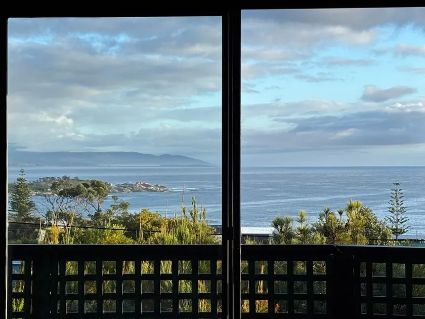 Bicheno's Best Ocean View - Image 1