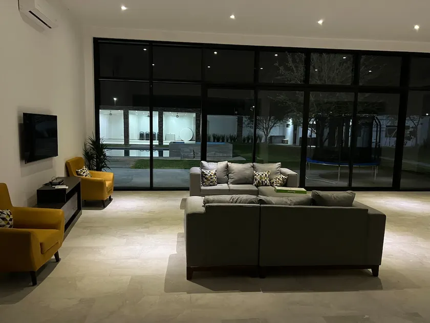 Beautiful Country Estate - Image 1